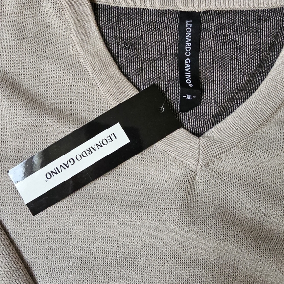 Leonardo Gavino Men's V-Neck Golf Sweater, X-Large - Picture 3 of 3